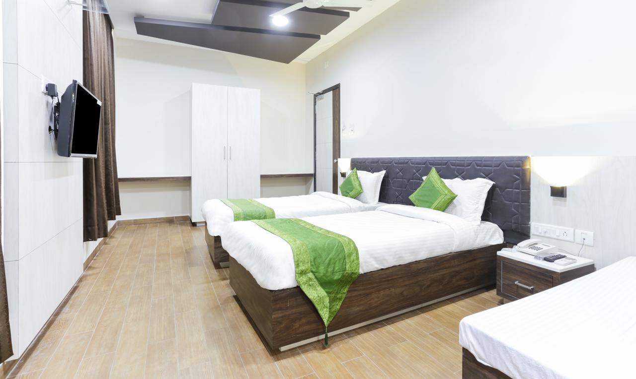 Treebo Trend Grace Residency Hotel Csennai Kültér fotó